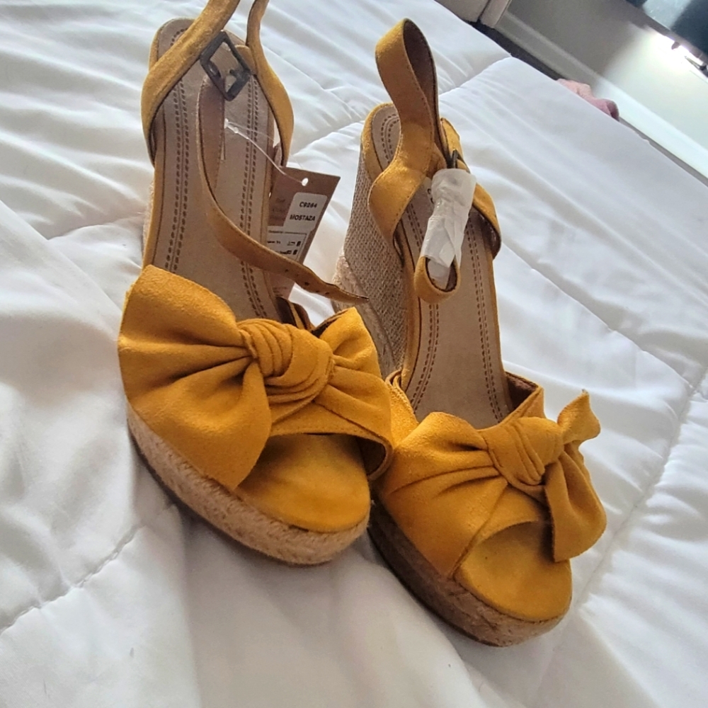 Women's Size 10 (41) Corina Espadrilles